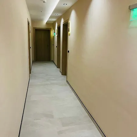 Sorrento E 24 スヴェティ・ヴラス